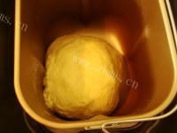 美味的酸奶面包做法图解4)