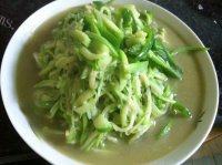 家常菜青椒炒西葫芦