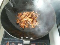 自制茭白炒肉丝做法图解3)