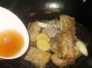 家常菜豆瓣酱烧带鱼做法图解5)