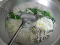 滋补的 鲜美可口长寿面做法图解14)