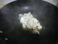 香鲜至极的芹菜鱿鱼做法图解3)