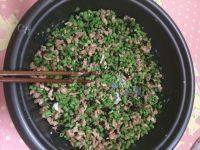 常吃不腻的猪肉豆角包子做法图解7)
