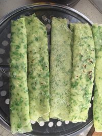香喷喷的白菜鸡蛋饼做法图解5)
