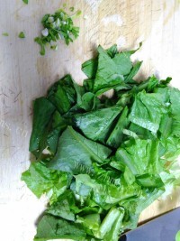 色香味浓的清炒油麦菜做法图解1)