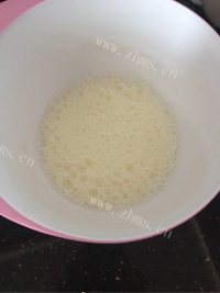 珍馐美味的原味戚风蛋糕做法图解9)