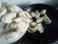 口感好的煎饺做法图解2)