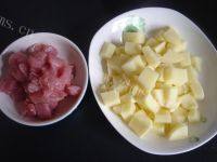 妈妈教我做土豆烧肉做法图解1)
