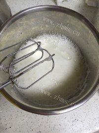自制奶油蛋糕卷做法图解4)