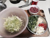 色香味俱全的芹菜炒牛肉做法图解1)