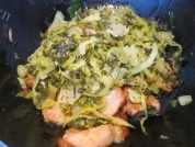 酸菜扣肉做法图解6)