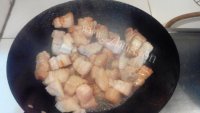 色香味浓的红烧肉做法图解4)