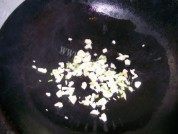 家常菜蒜蓉莴苣叶做法图解3)