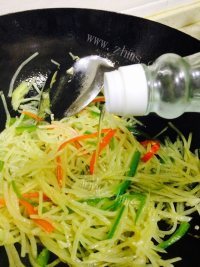 美味佳肴般的酸辣土豆丝做法图解10)