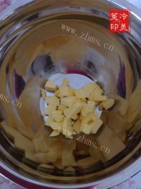 自制香蕉蛋糕做法图解4)