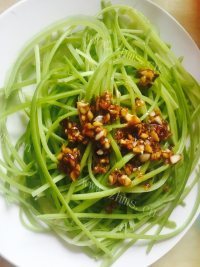 家常菜手撕蒜薹
