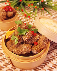 美味的红薯粉蒸肉