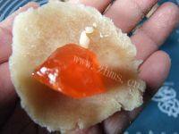 紫薯蛋黄酥做法图解6)