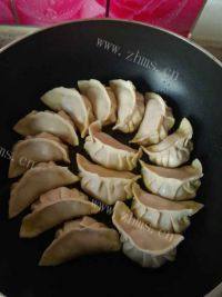 香脆的煎饺做法图解6)
