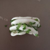 自制葱花卷做法图解10)