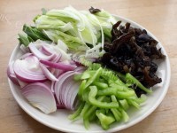 美味的沙茶牛肉烩饭做法图解5)