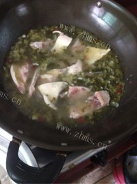 美味麻辣酸菜鱼头做法图解5)