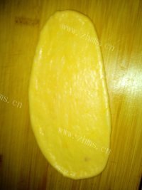 美食金钱玫瑰卷做法图解5)
