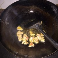唇齿留香的莴苣炒肉片做法图解2)