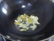 家常菜辣椒炒牛肉做法图解5)