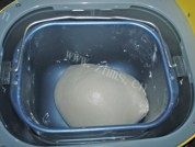 自制坚果面包做法图解3)