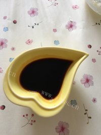 营养丰富的红烧鸡爪做法图解3)