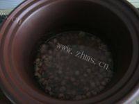 好喝的红豆薏米粥做法图解5)