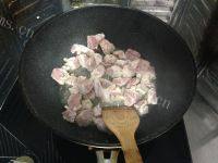 味道十足的红烧牛肉面做法图解4)