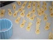 好吃不腻的可爱乳酪饼干做法图解8)