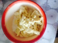 自制豆渣鸡蛋饼做法图解2)