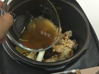 营养的香菇黄豆炖猪蹄的做法图解十三