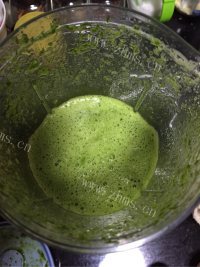 自制菠菜鸡蛋饼做法图解2)