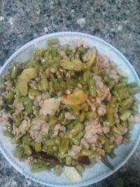 家常菜肉末酸豇豆