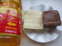 美味的酱烧黑白豆腐做法图解1)