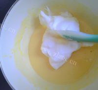 自制蜜豆戚风蛋糕做法图解8)
