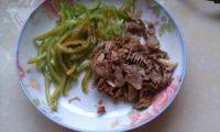 美美厨房之豆角炒肉做法图解6)