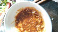家常菜芹菜炒腊肠做法图解1)