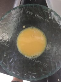 好吃又好玩的土豆芝士球做法图解4)