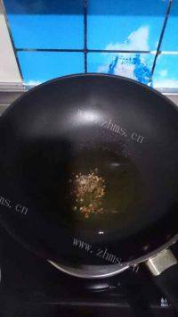 美味的新疆大盘鸡做法图解3)