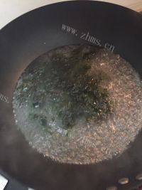 美味的紫菜蛋花汤做法图解2)