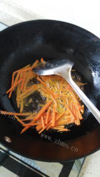 家常菜素炒花菜做法图解2)
