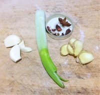 私房美食红烧鸡翅炖蛋做法图解7)