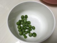 热腾腾的小米鲜虾粥做法图解3)