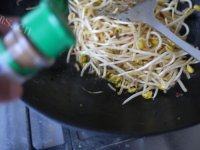 秀色可餐的小炒豆芽做法图解6)