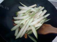 「DIY美食」素炒茄子做法图解8)